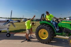 Moving-around-the-Honor-flight-Jet-2-