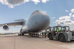 C-5-and-Vic-ready-to-push-