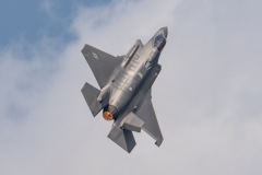 1-F-35-Cranking-and-banking-1
