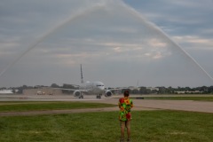 Michael-Greets-the-Honor-Flight