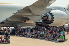 UPS-747-crowd-shade-