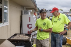 Andrew-works-the-grill-