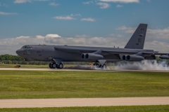 B-52-smokey-tires-1