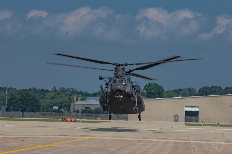 Chinook-arrives