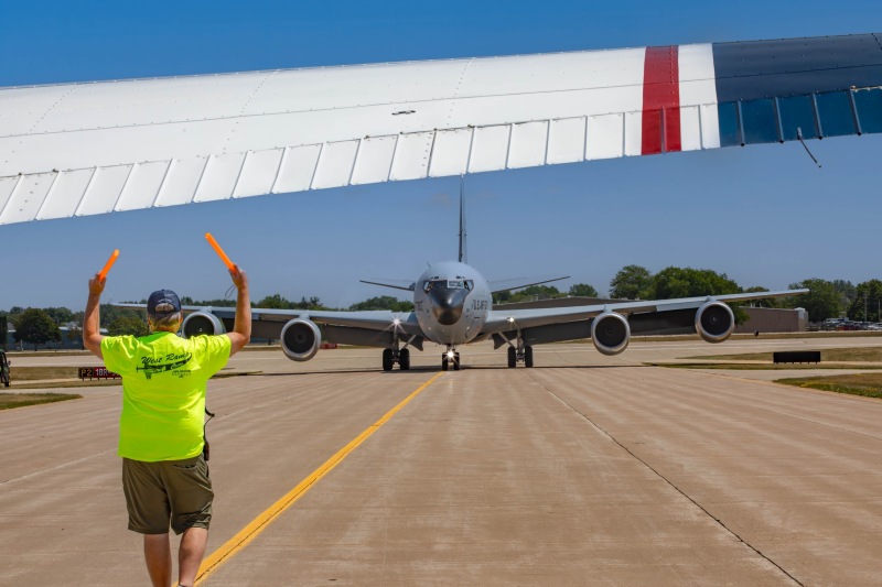 Gus-brings-in-the-KC-135-