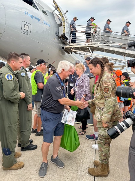 Medal-of-Honor-hand-shake-