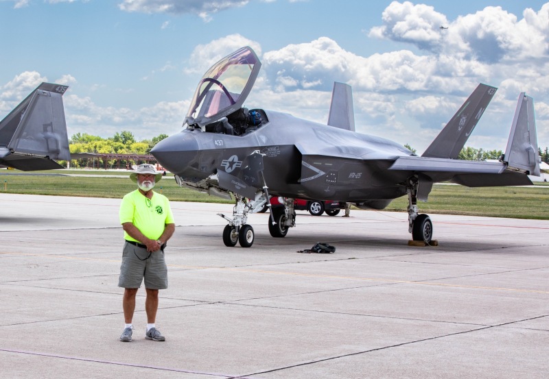 Kirby-at-the-F-35-