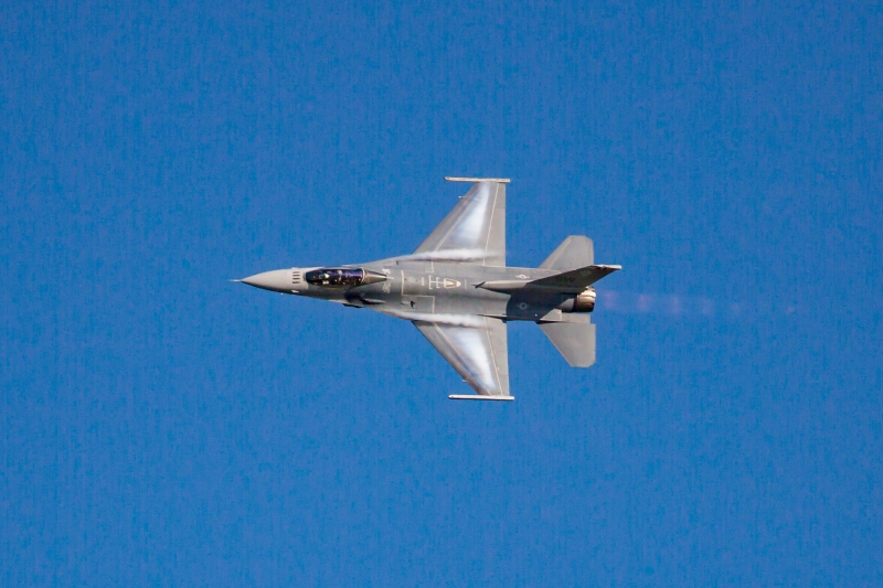 5-F-16-turn-and-burn