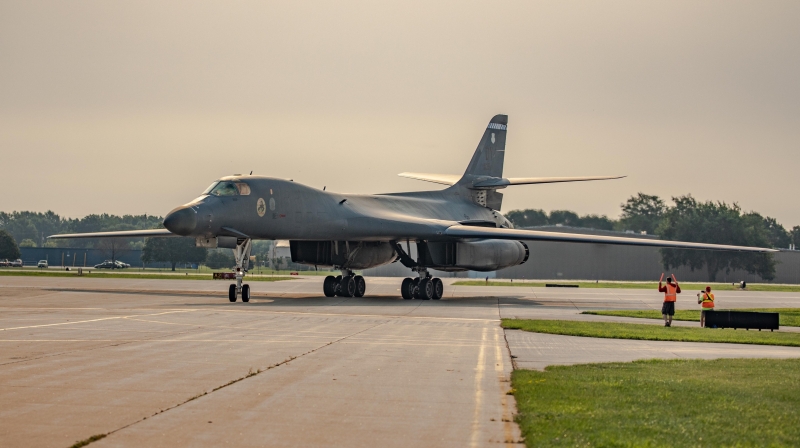 B1-B arrives