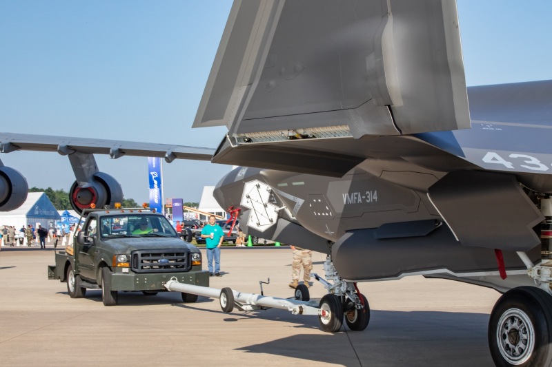 Parking-the-F-35-