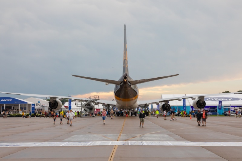 UPS-747-Rain-is-over-