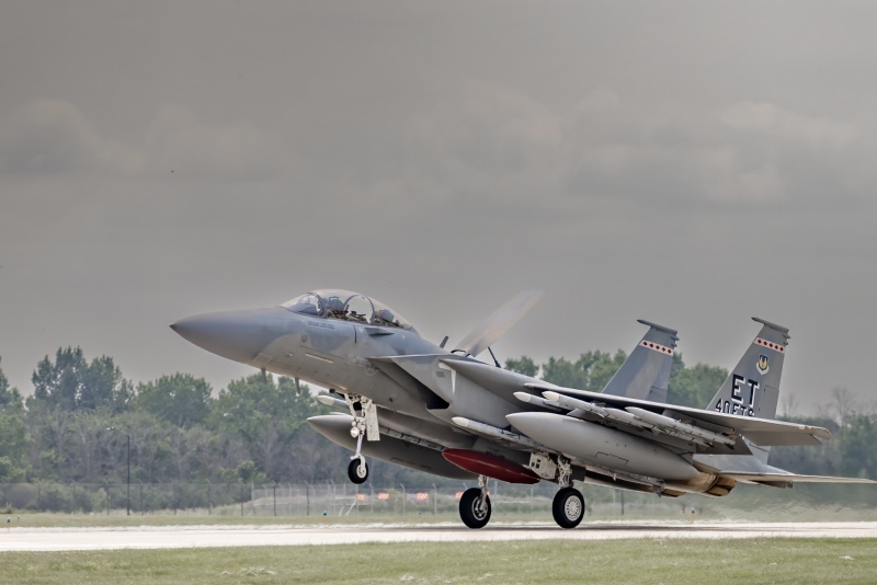 F-15-E-model-Landing-