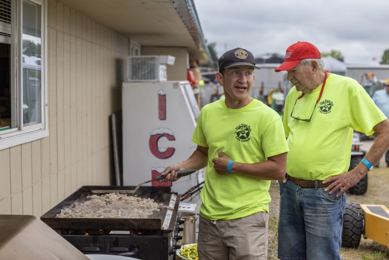 Andrew-works-the-grill-