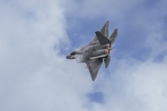 F-22-on-the-roll