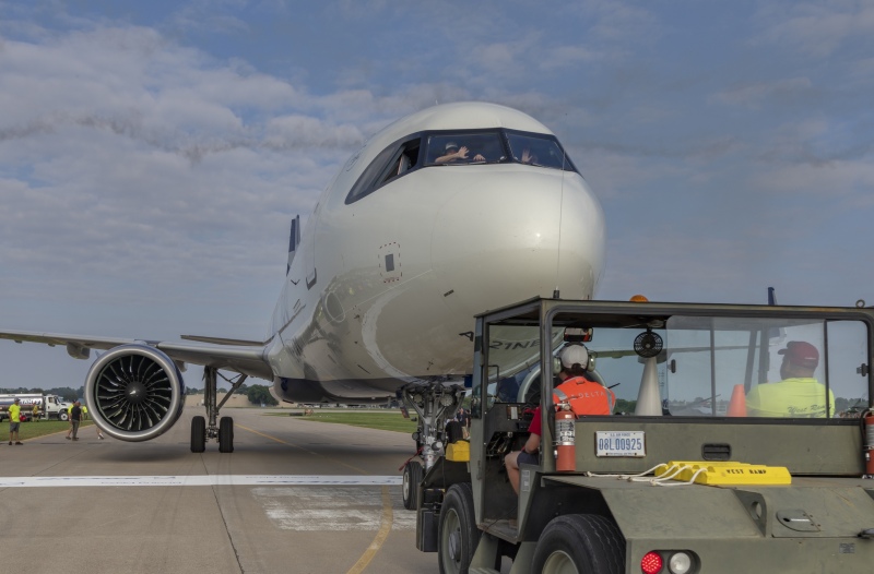 Nate-and-Joe-on-the-Delta-A321-3