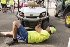 Johnnie-O-fixes-the-Cart