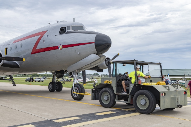 C-54-Candy-Bomber-on-the-rampo