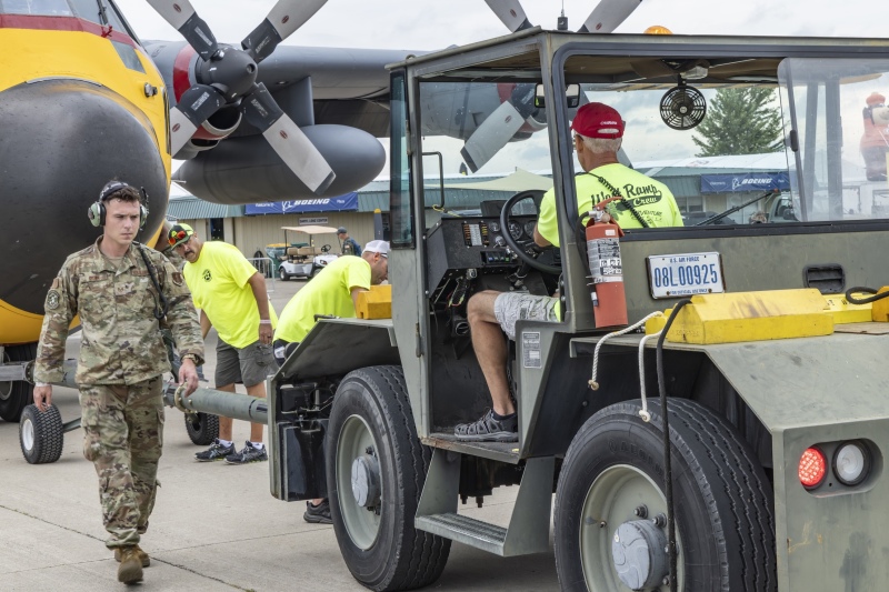 Moving-the-C-130-3