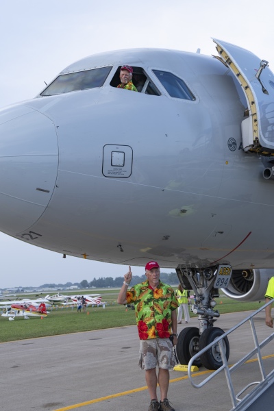 Honot-Flight-Wheres-Bob
