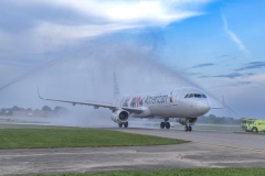 Honor-flight-arrives