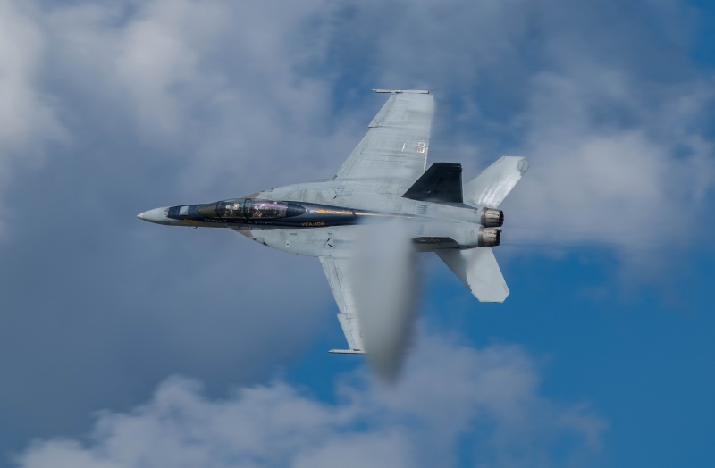 F-18-High-speed-2-fog