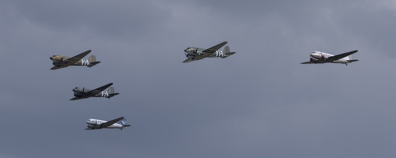DC3-and-C-47s-formation