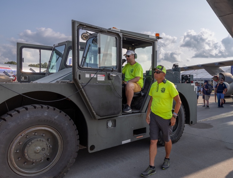 Jeff-and-Johnny-O-on-the-Delta-tow-