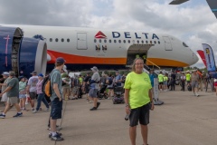 Connie-works-the-Delta-crowd-