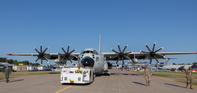 Keith-pulls-the-C-130-out-2-