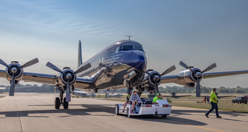 Red-Bull-DC-6-arrival-1-