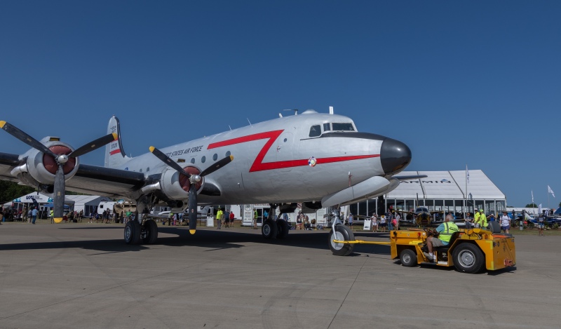 Vic-parks-the-Candy-Bomber-2-