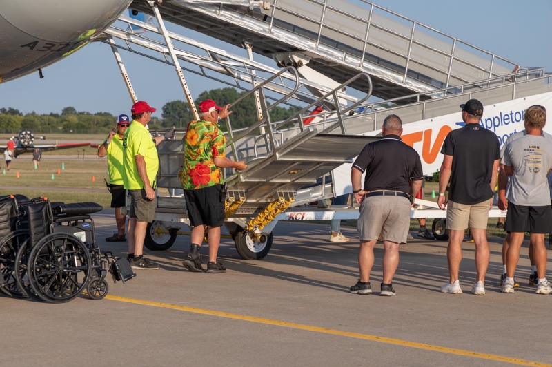 Honor-flight-the-Rramp-is-in-place-