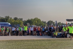 Honor-flight-the-crowd-is-ready-